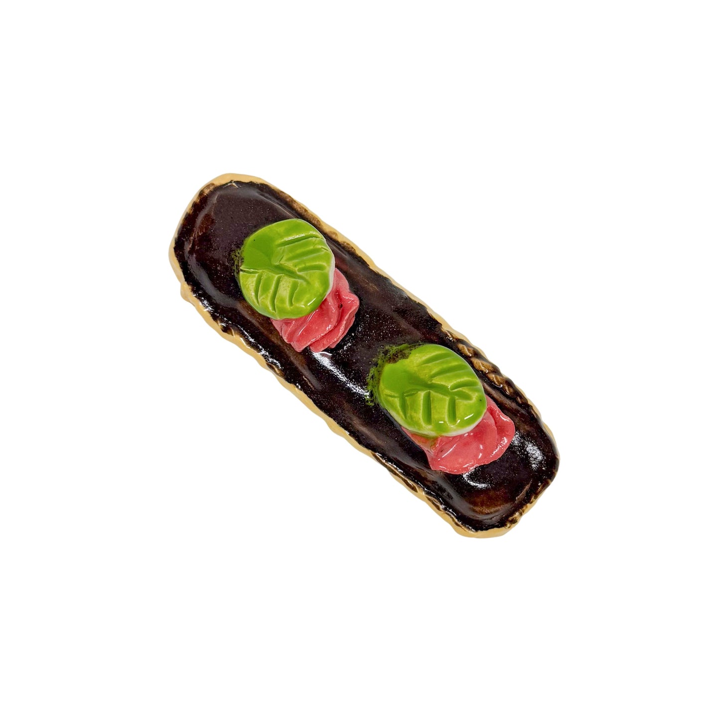 Chocolate Eclair With Rosebuds