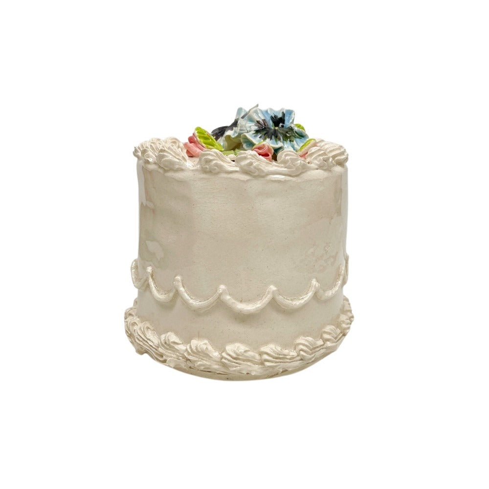 Pansy Topped Vanilla Cake 1