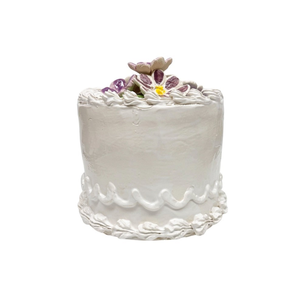 Vanilla Cake With Purple Daisies 27