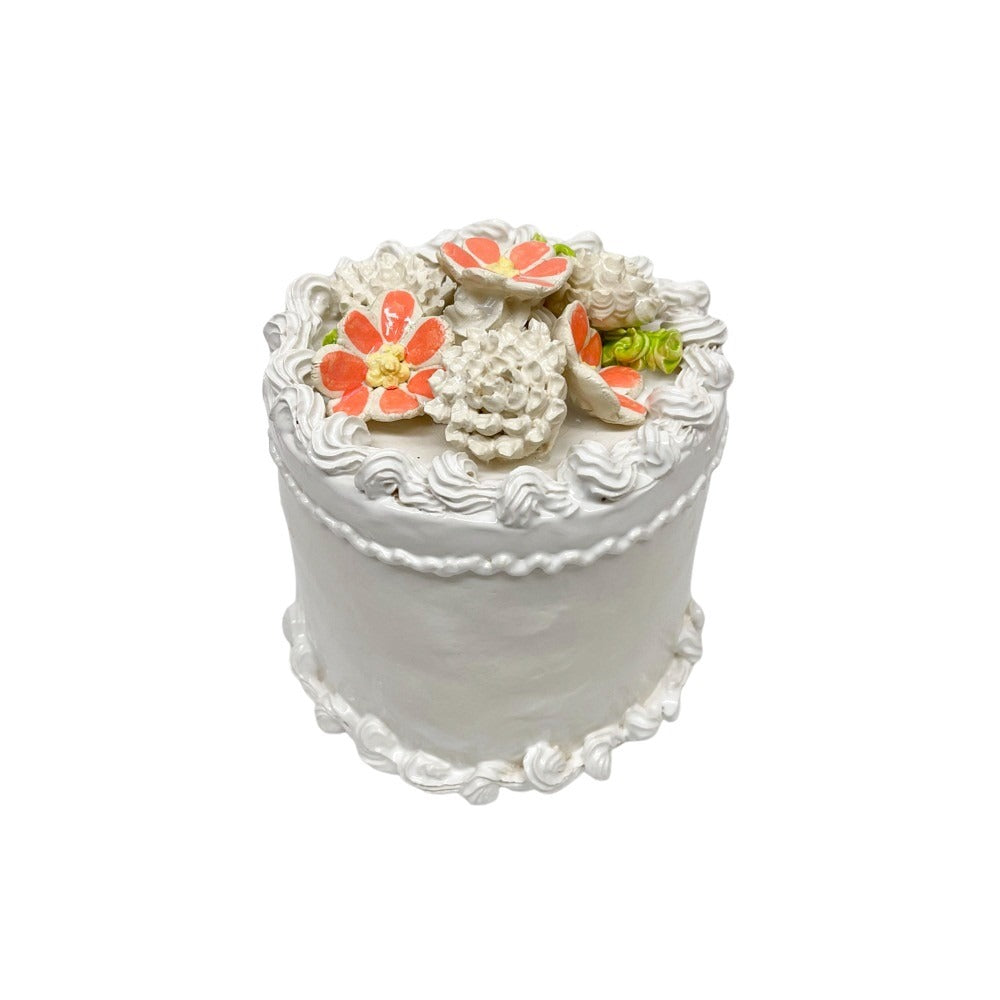 Vanilla Cake With Daisies and Chrysanthemums 74