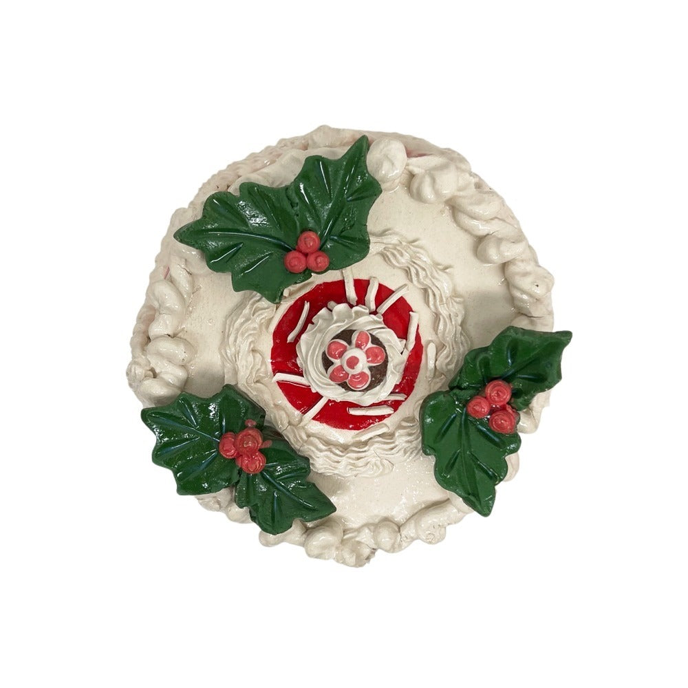 Vintage Holly And Berry Vanilla Cake 33