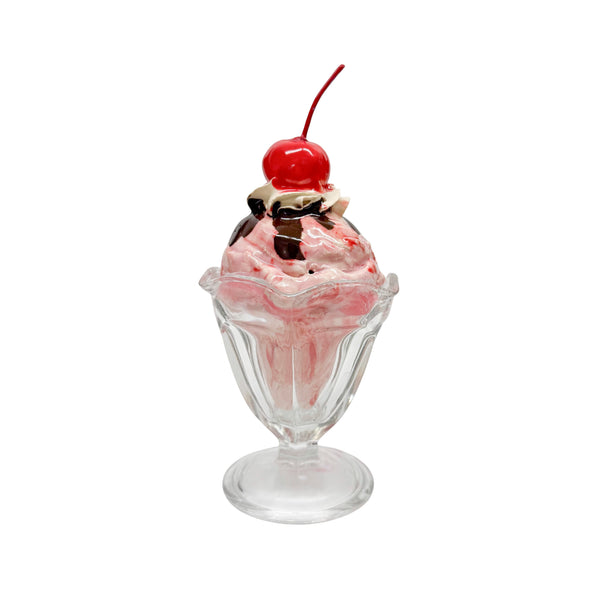 Single Scoop Strawberry Sundae With Chocolate