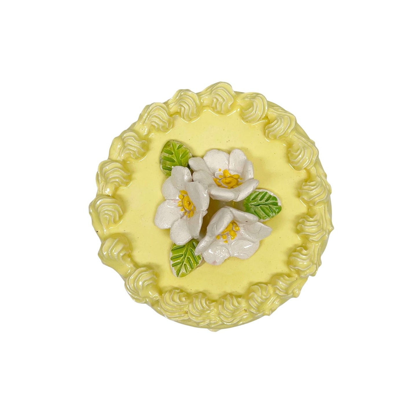 Lemon Cake With Daisies 10
