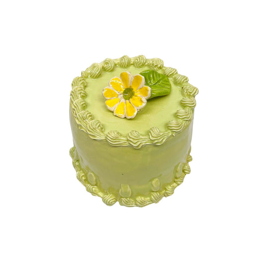 Lime Cake With Daisy 2