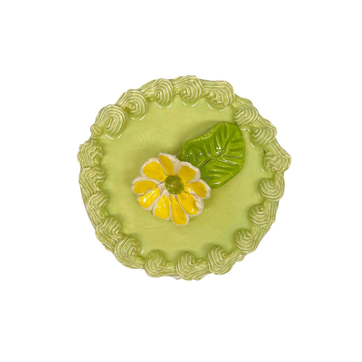 Lime Cake With Daisy 2