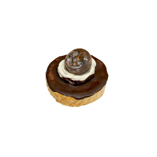 Chocolate Petit Four With Medallion