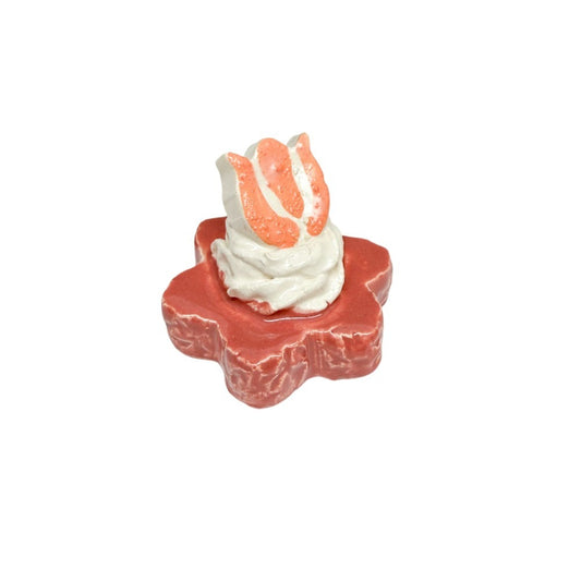 Star Petit Four With Tulip