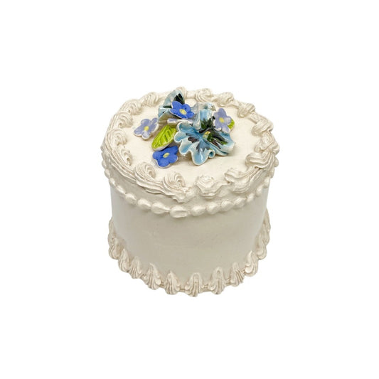 Pansy Topped Vanilla Cake 2