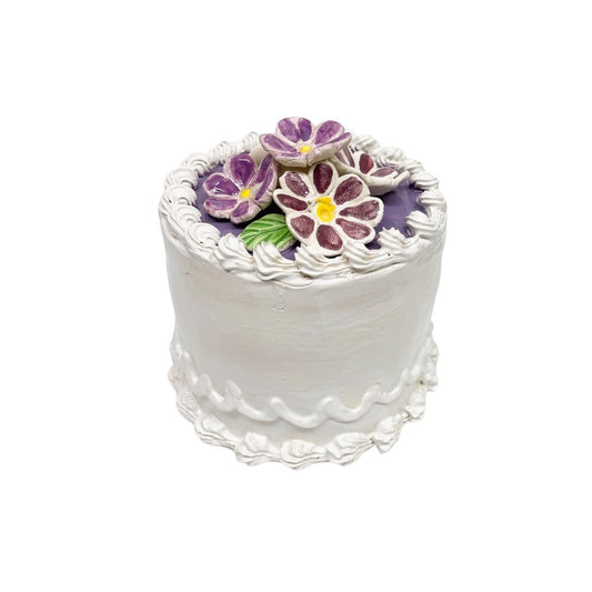 Vanilla Cake With Purple Daisies 27