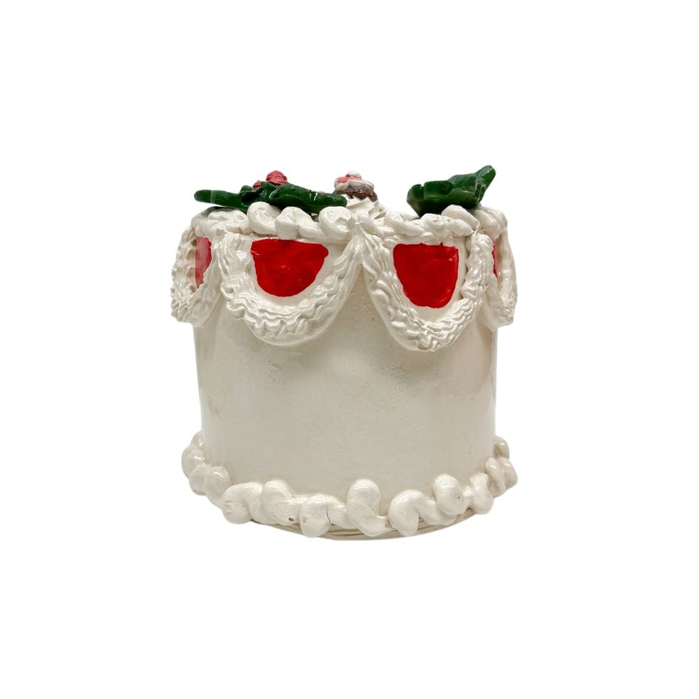 Vintage Holly And Berry Vanilla Cake 33