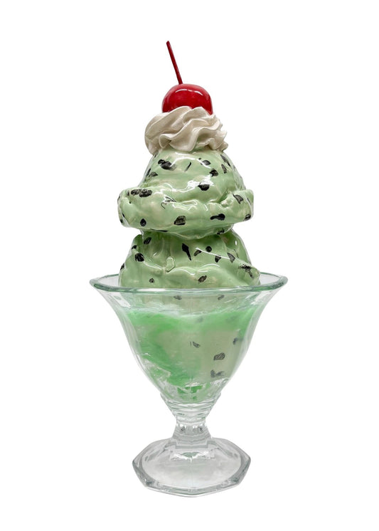 Double Scoop Mint Chip Sundae